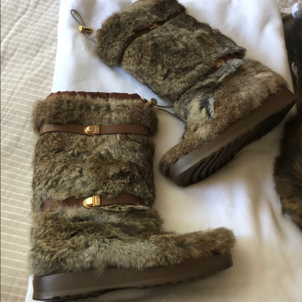 LIKE NEW- Tory Burch Rabbit Fur/Shearling boots